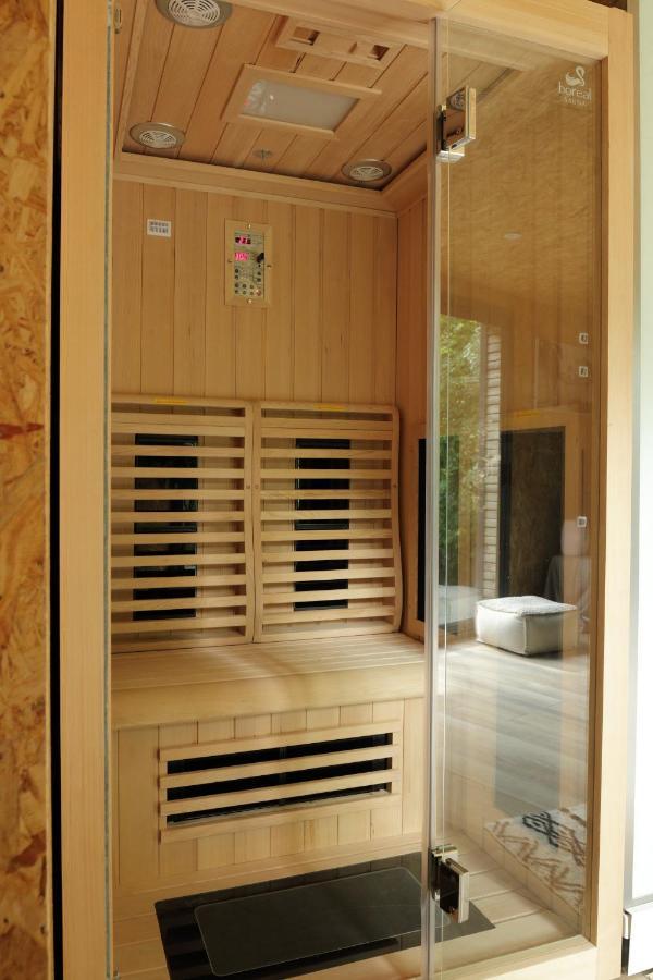 La Fresnaie : Chambres ,Table D'Hotes & Spa Tille Exterior photo